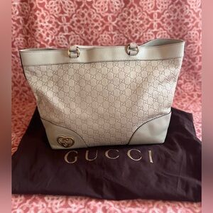 GUCCI Guccissima Logo Women's Beige Leather Tote. COA included
